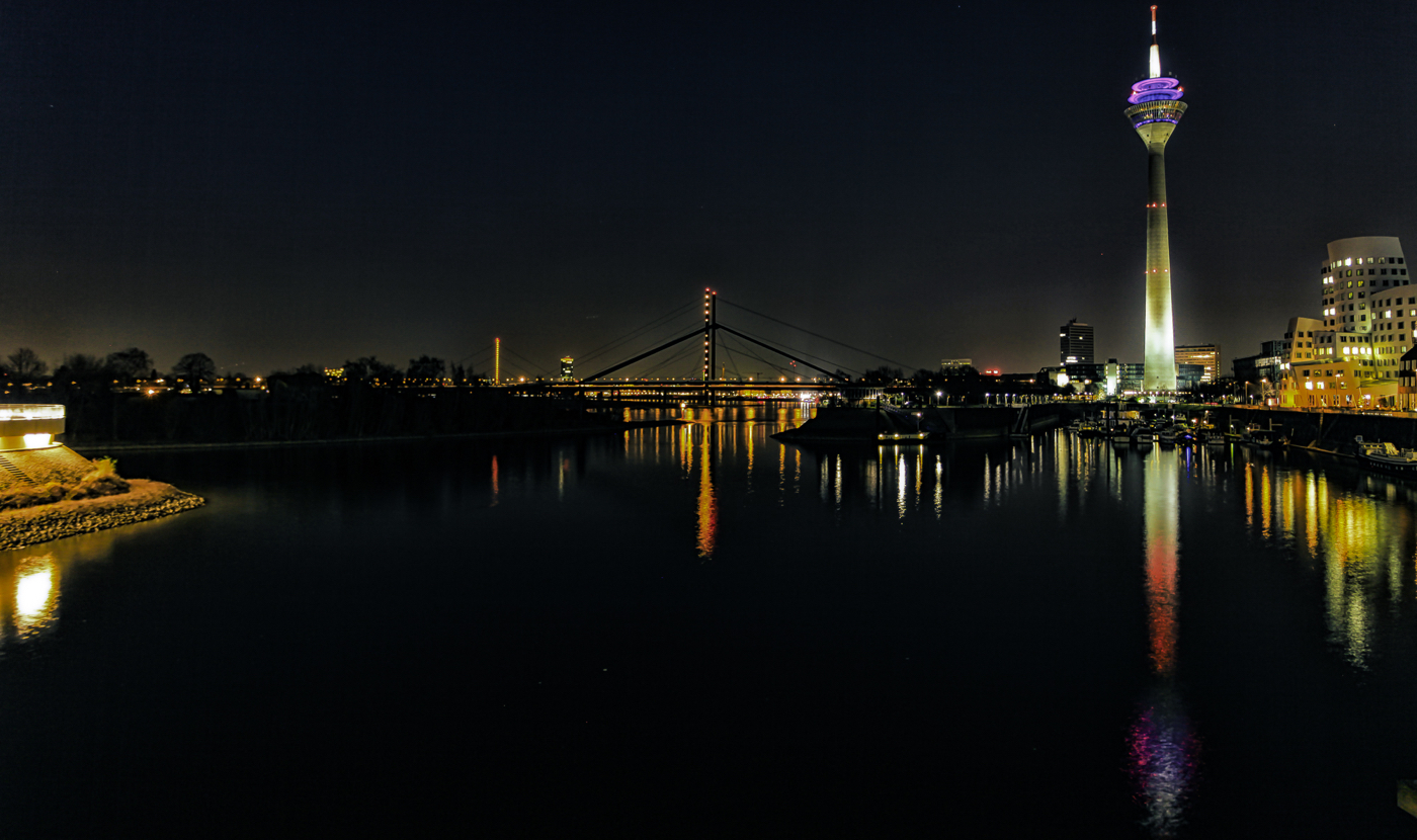 Duesseldorf, night